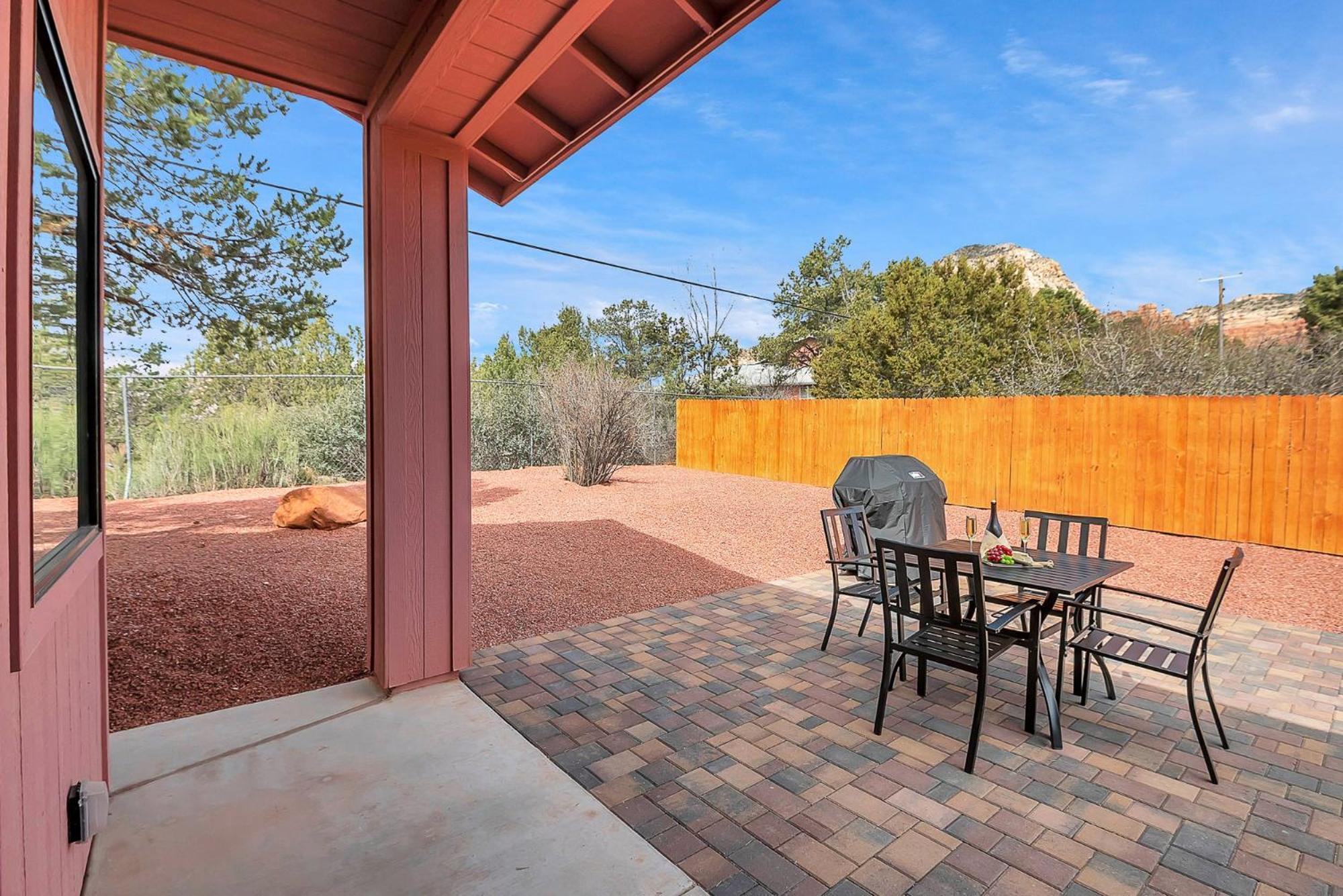 Sedona Grasshopper Surrounded By Red Rocks & Views, Patio & Outdoor Dining Near Hiking Trails! Villa Exterior photo