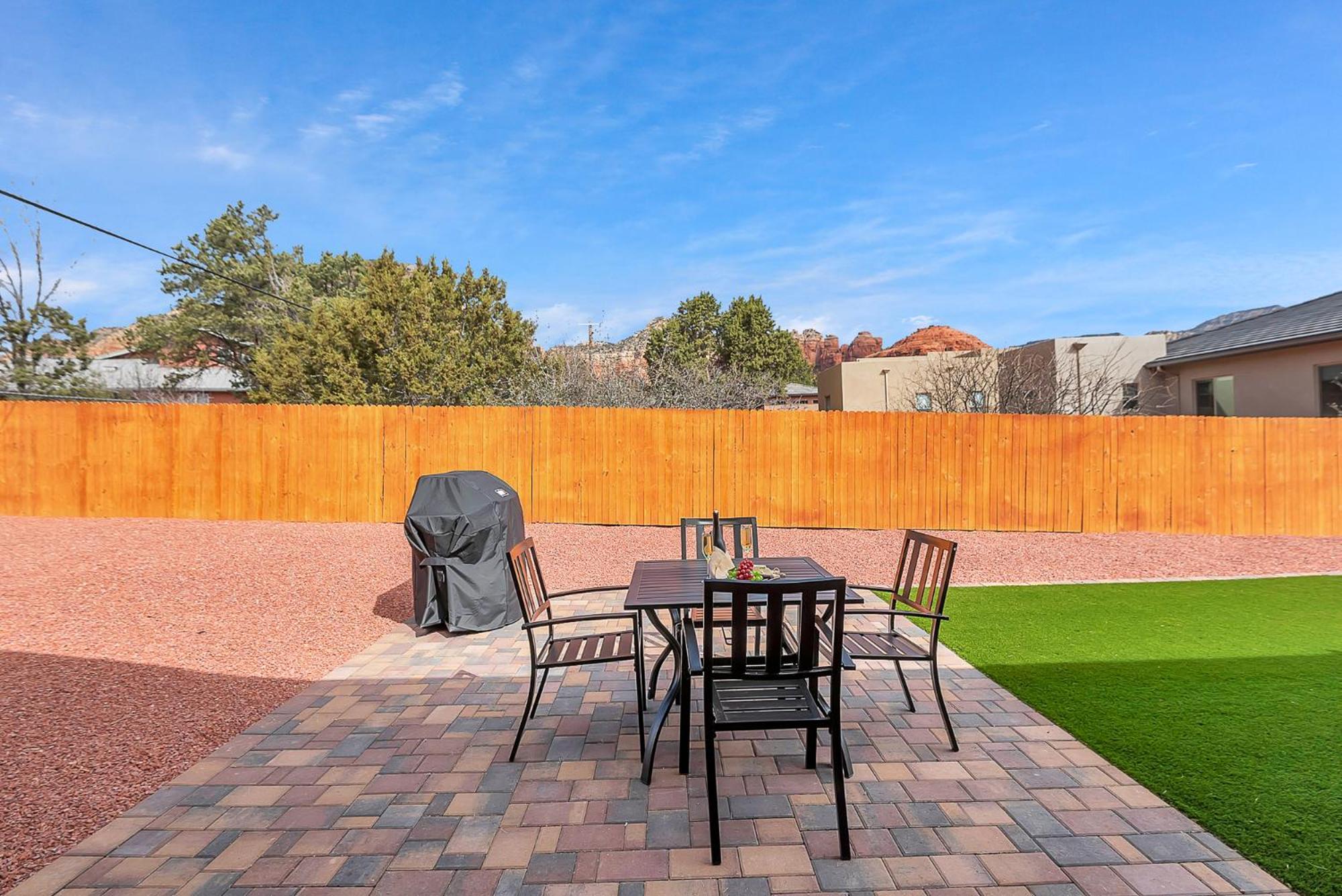 Sedona Grasshopper Surrounded By Red Rocks & Views, Patio & Outdoor Dining Near Hiking Trails! Villa Exterior photo